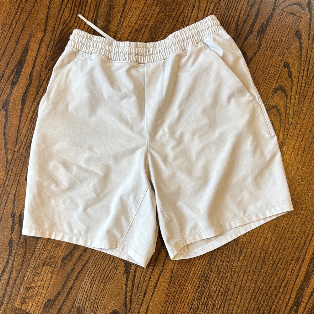 Lululemon Athletica Men's Cream Athletic Shorts